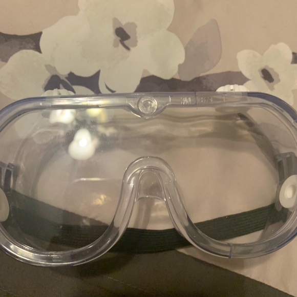 Goggles - Picture 2 of 2